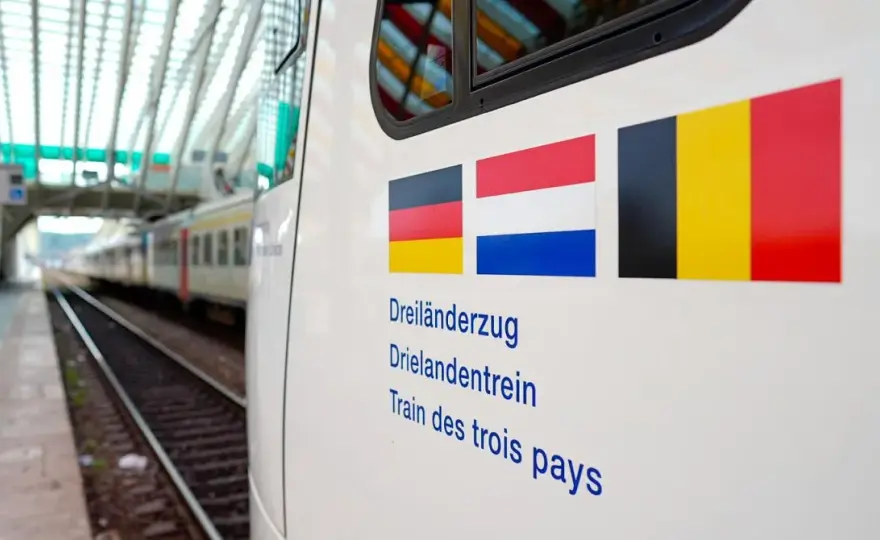 Aachen-Venlo - Zug oder Bus? Die beste Verbindung finden