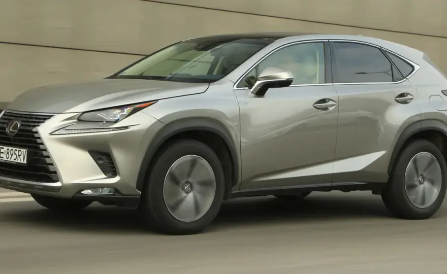 Lexus NX 300 - Czy warto kupić używanego SUV-a? Opinie i ceny