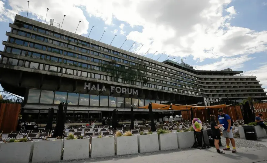 Hotel Forum Kraków - dlaczego zamknięty? Prawdziwe powody i historia