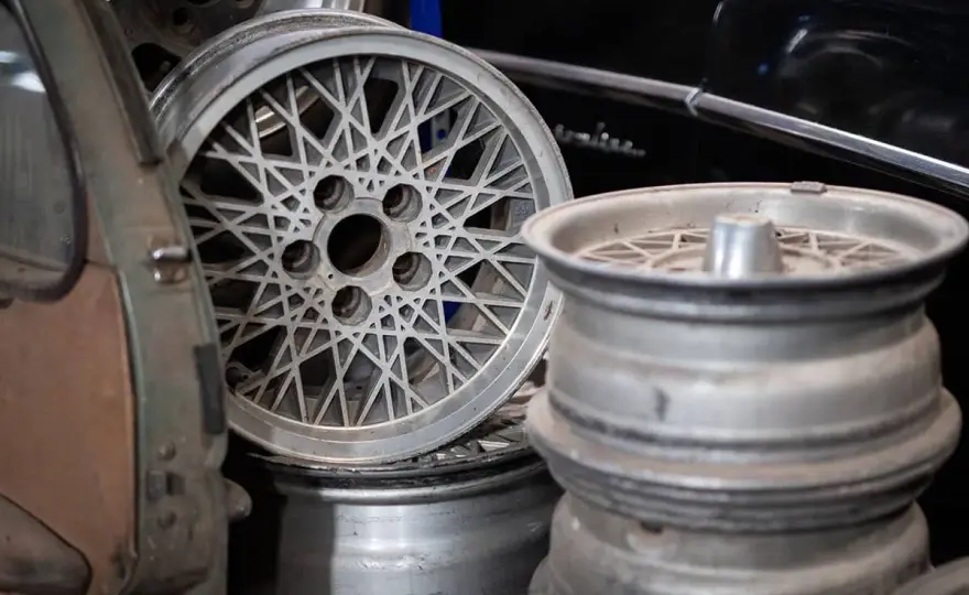Jak wyczyścić aluminium - Unikaj błędów, przywróć blask