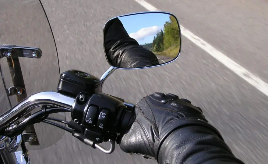 Retrovisores moto España - ¿Cuántos son obligatorios?