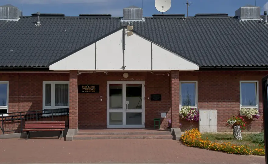 Opieka w DPS Kałków-Godów: Czy to miejsce dla Twojej rodziny?