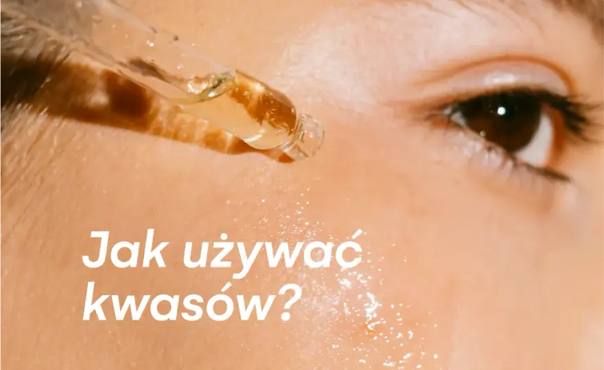 Jak bezpiecznie używać The Ordinary krwawego peelingu AHA BHA?