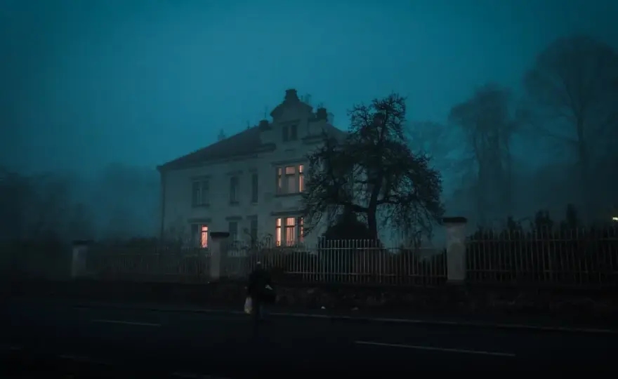 Najlepsze horrory – TOP 10 filmów, które przeraziły widzów!