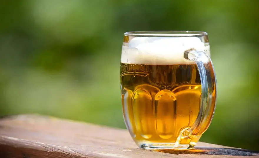 Domowe piwo bezalkoholowe: Metody, trudności i jak warzyć sukces