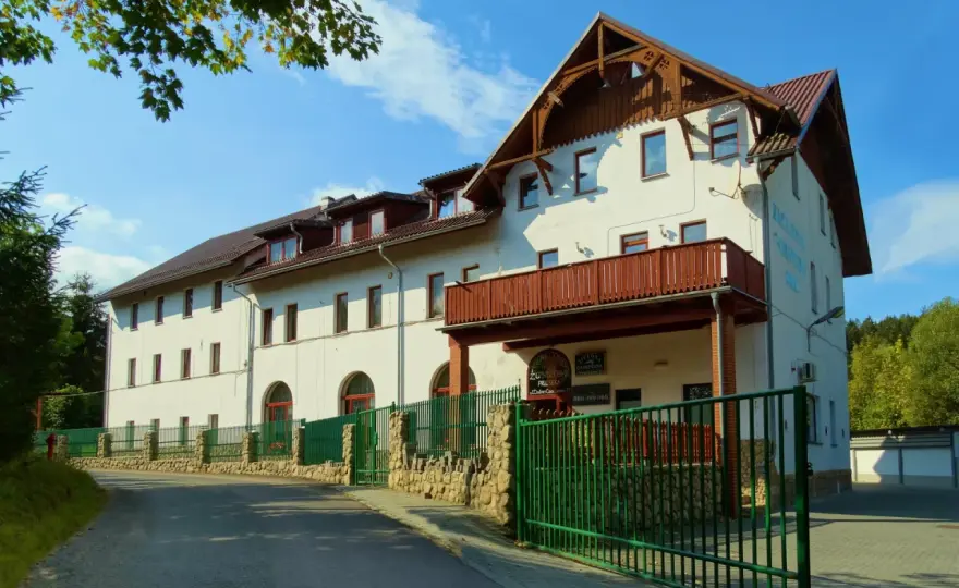 Zielona Kraina: Całodobowa opieka w Warszawie czy to dom dla bliskich?