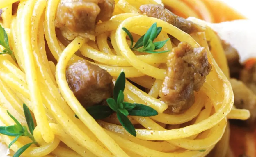 Maccheroni alla chitarra - warum diese Pasta Saucen so gut hält