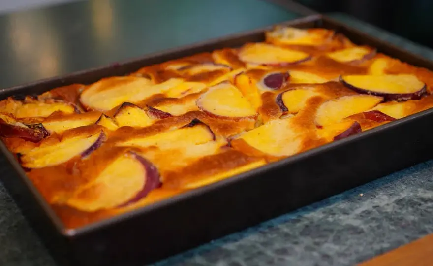 Clafoutis aux pêches - la recette fondante et bien équilibrée