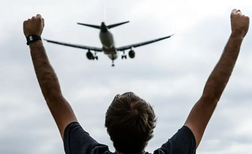 Mirador de Aviones El Prat - No es solo ver, es vivir el Delta