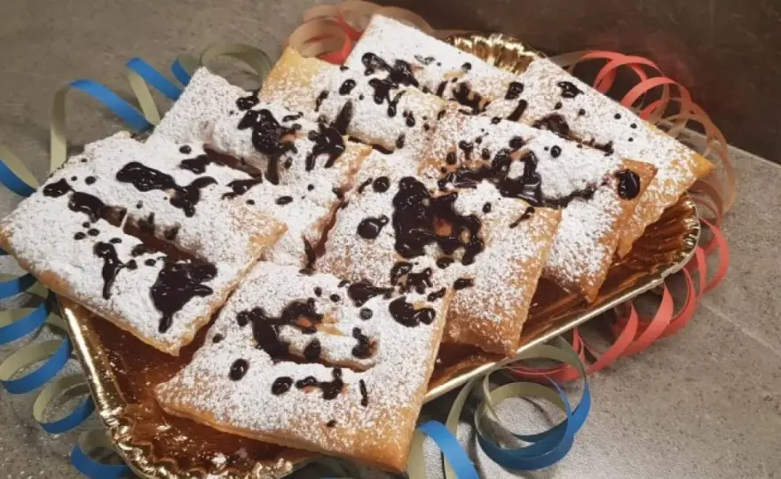 Chiacchiere morbide, i trucchi per una sfoglia tenera