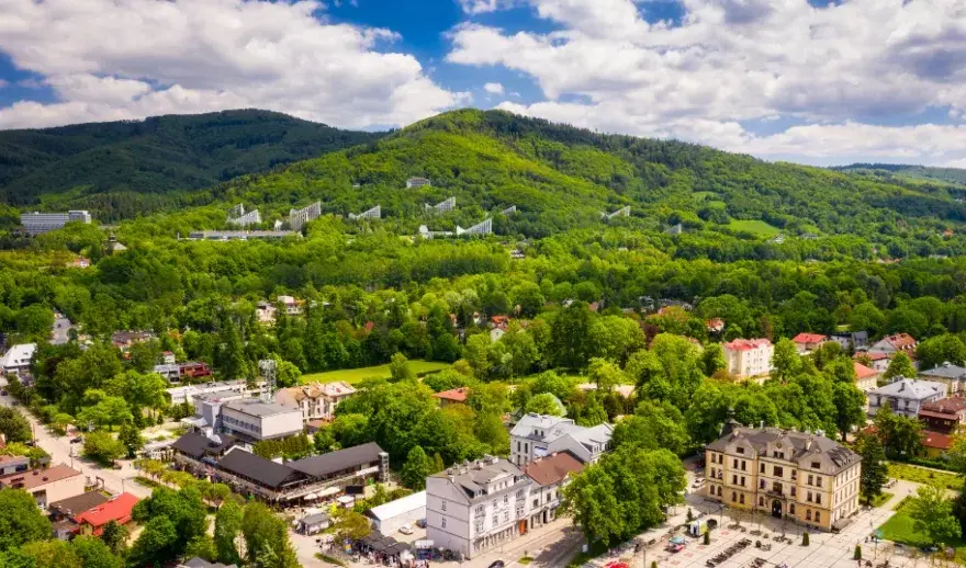 Ustroń: Co zwiedzić? Odkryj góry, atrakcje i uzdrowiskowy klimat