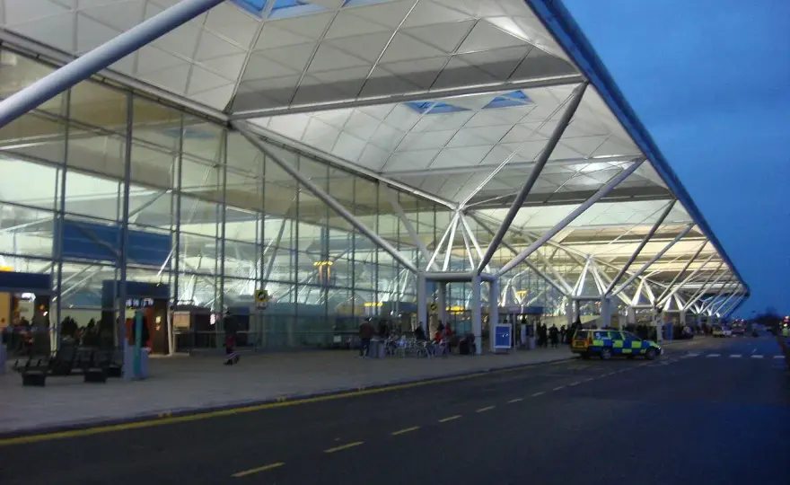 Lotnisko Londyn Stansted (STN): Twój praktyczny przewodnik