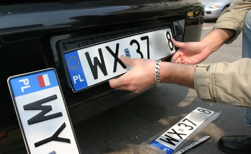 Rejestracja SO - Co oznacza i jak sprawnie przerejestrować auto?
