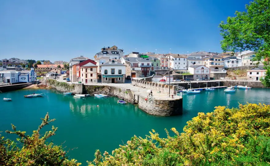 Qué ver en Puerto de Vega - guía para no perderte lo esencial
