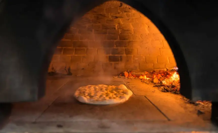 Budowa pieca do pizzy w ogrodzie - uniknij błędów!