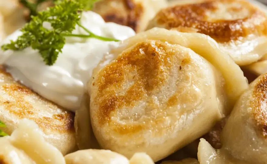Idealne ciasto na pierogi - Miękkie i elastyczne bez tajemnic
