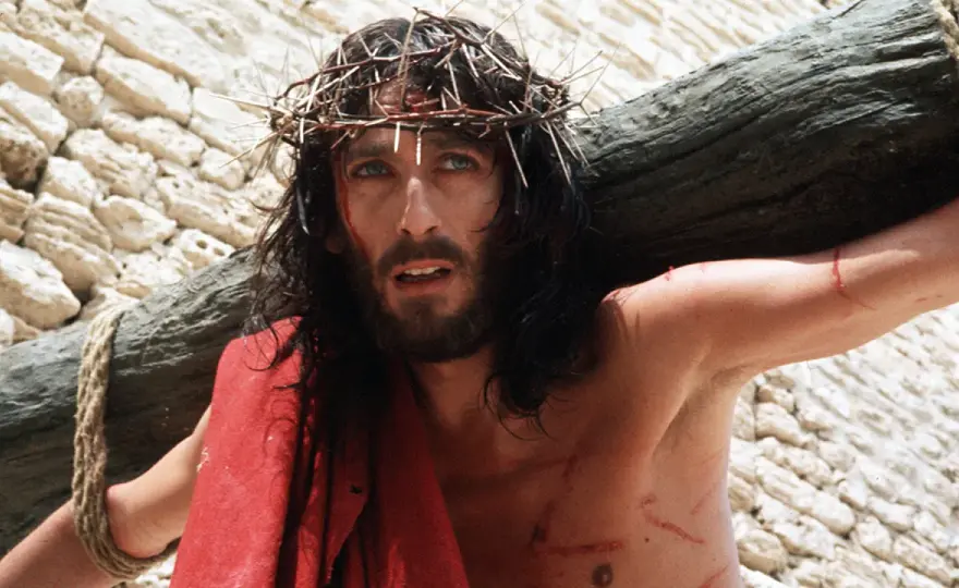 Jezus z Nazaretu: kultowy film, który wciąż porusza. Gdzie obejrzeć?