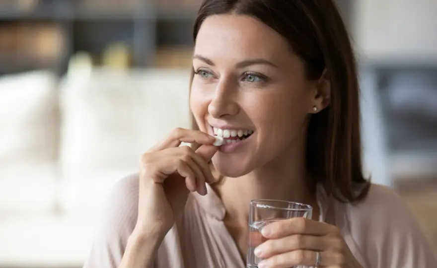 Probiotici orali, quando aiutano davvero alito e gengive?