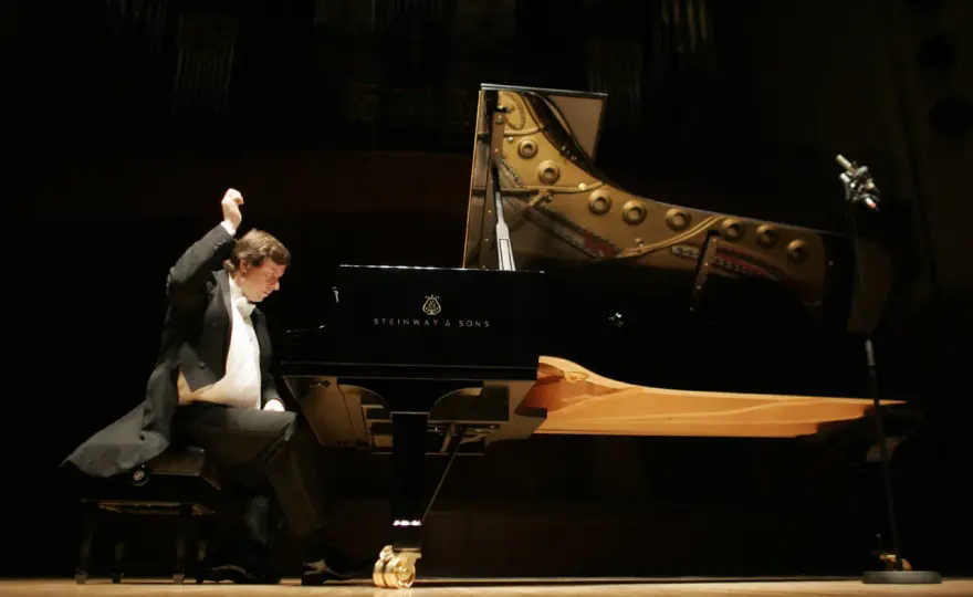 Krzysztof Jabłoński - Data urodzenia i biografia wybitnego pianisty
