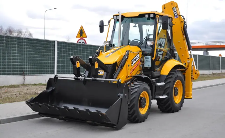 Nowa koparko-ładowarka JCB: Poradnik zakupu, ceny i finansowanie
