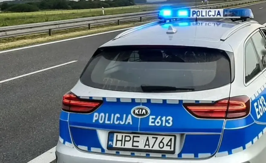 Pojazd uprzywilejowany - Kiedy ma pierwszeństwo i jak uniknąć mandatu?
