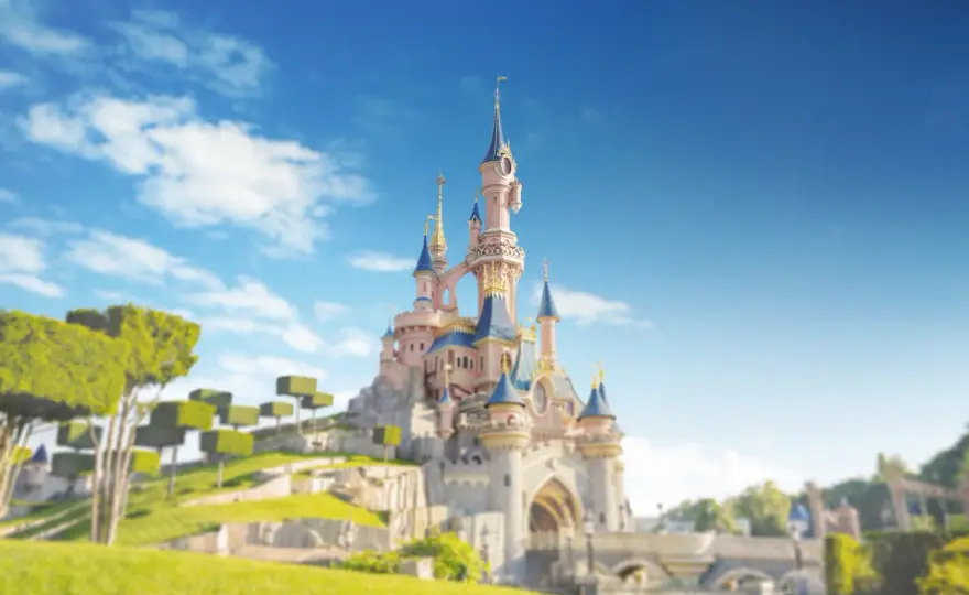 W jakim kraju jest Disneyland? Odkryj tajemnice parku w Europie