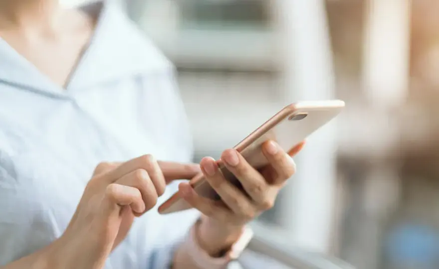 Jak wyłączyć tryb awaryjny w telefonie? Prosty poradnik