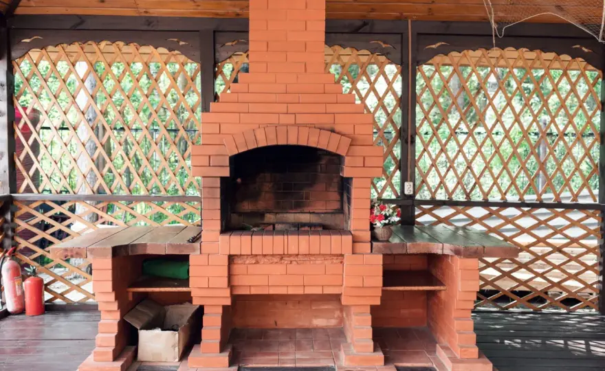 Grill murowany w ogrodzie - Zbuduj trwały, prosty i funkcjonalny
