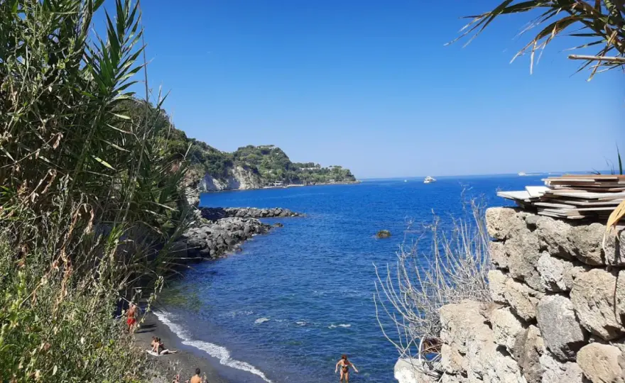 Spiaggia degli Inglesi Ischia - Vale la pena? Guida completa