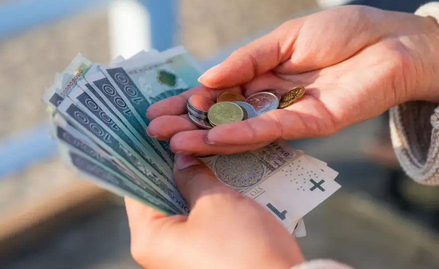 3600 brutto - ile na rękę? Sprawdź, czy to legalna stawka w 2026