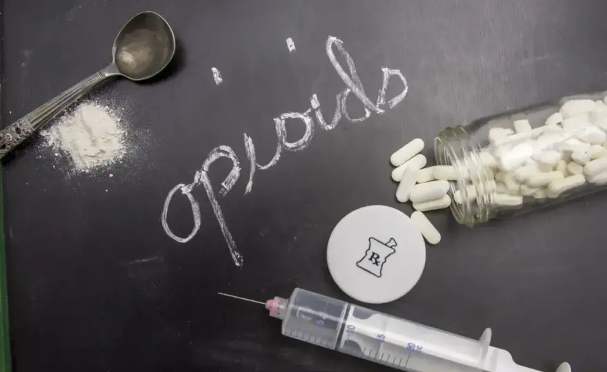 Silny opioid przeciwbólowy - kiedy pomaga, a kiedy szkodzi?