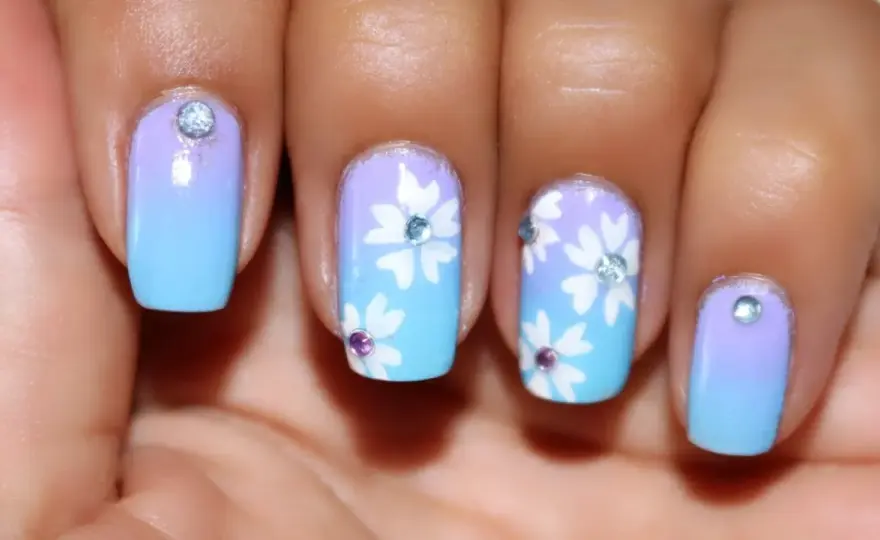 Uñas degradadas: técnicas sencillas para un look espectacular en casa