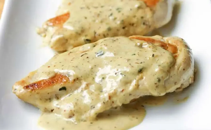 Poulet à la crème - la méthode pour une sauce onctueuse