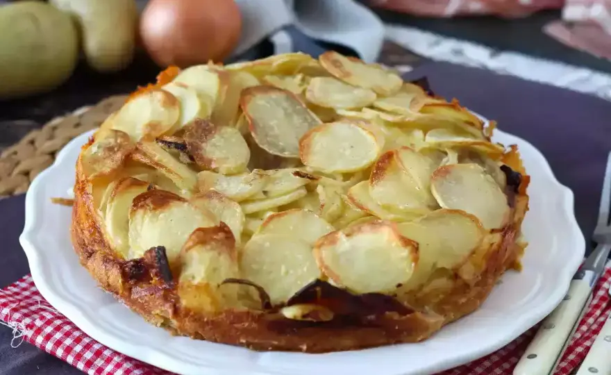 Tarte raclette sans pommes de terre - recette fondante et rustique