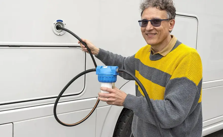 Remplir réservoir eau camping-car - Le guide pratique