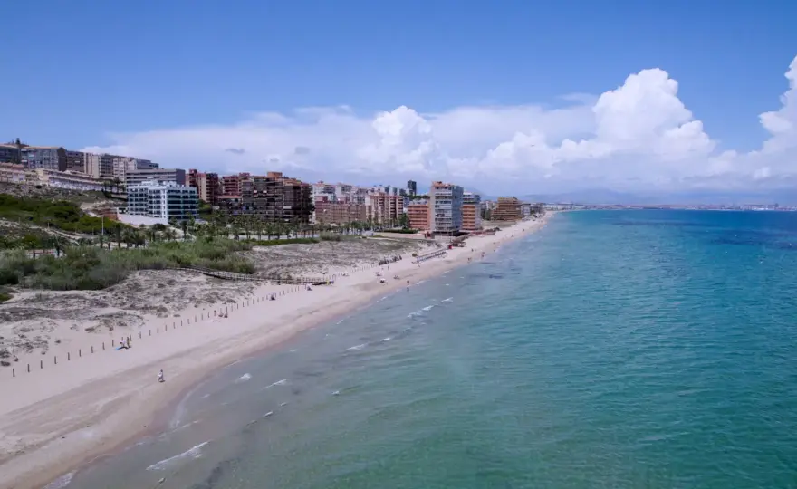 Playa Los Arenales (Elche) - ¿Tu mejor opción? Guía completa