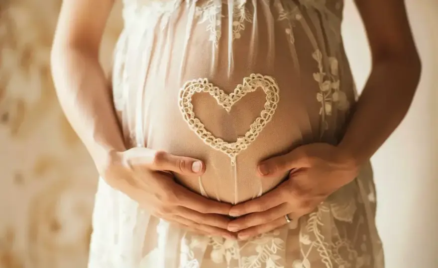 7 tydzień ciąży - objawy, rozwój zarodka i kiedy do lekarza?