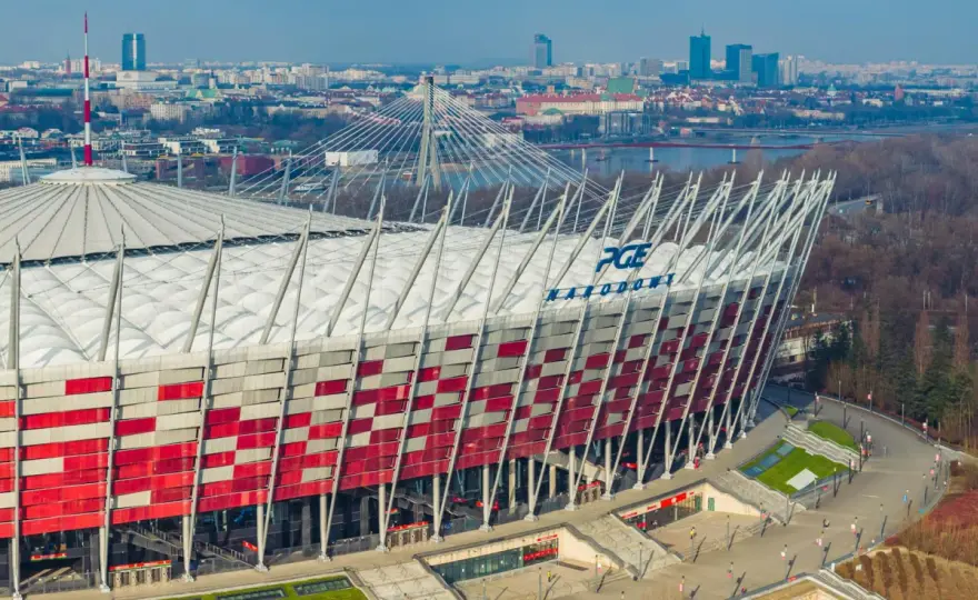 Ekstraklasa – Jak kursy bukmacherskie odzwierciedlają szanse drużyn na mistrzostwo?