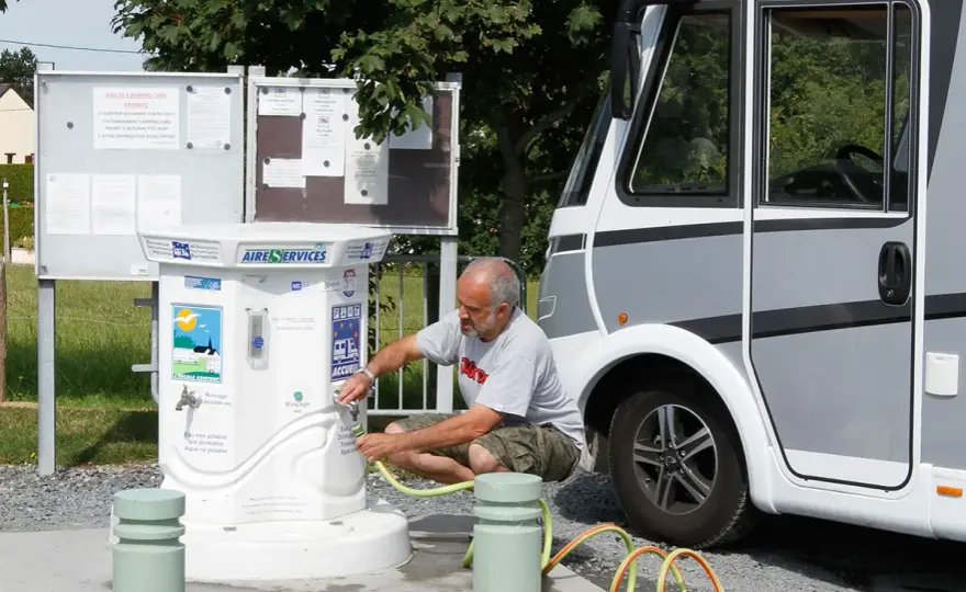 Point d'eau camping-car - Trouvez-le facilement en France !