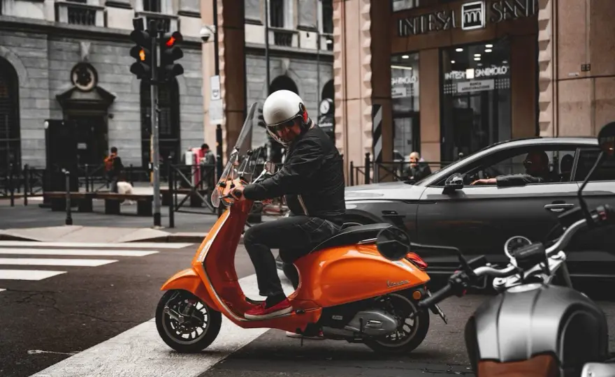 Scooter 150cc con patente B - È possibile? La verità