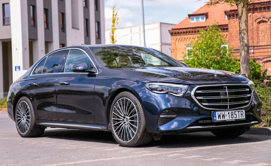 Mercedes Klasy E (W214, W213, W212): Ceny, opinie, czy warto?