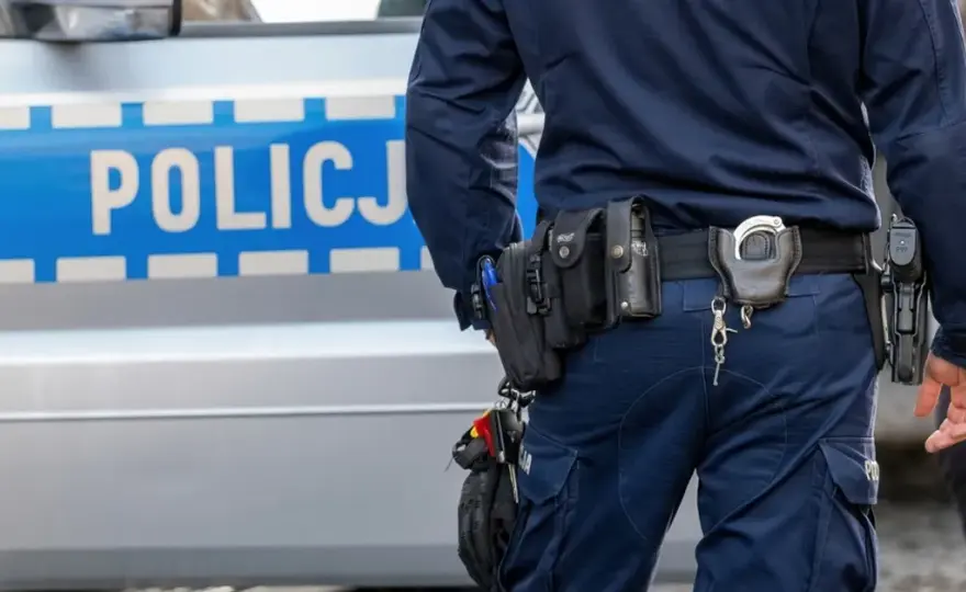 Kiedy policja otrzymuje wypłatę? Harmonogram i zasady wynagrodzeń policjantów