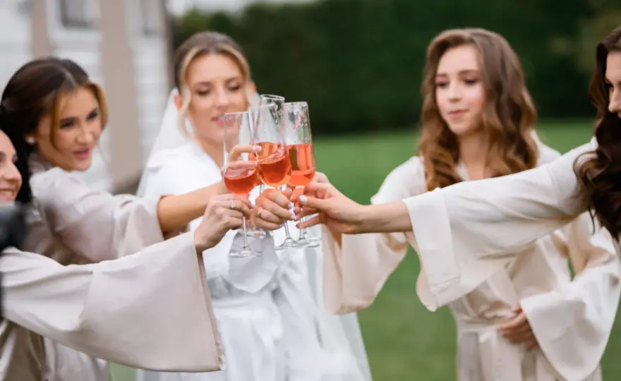 Vin d'honneur à 16h - Réussir son mariage sans fausse note