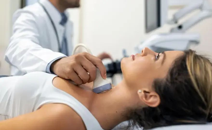 Odzyskaj równowagę! Jak skutecznie leczyć zaburzenia hormonalne?