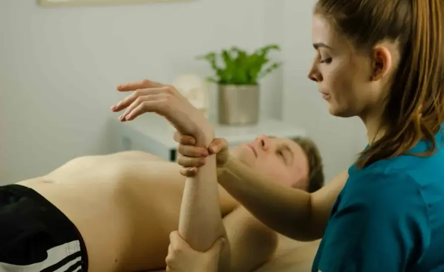 Czy do fizjoterapeuty potrzebne jest skierowanie? Sprawdź, co musisz wiedzieć