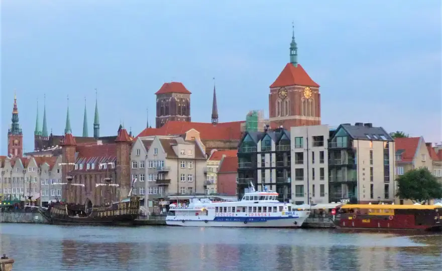 Gdańsk: jaka rzeka? Motława historia, rejsy i atrakcje wodne