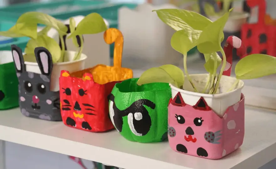 Co zrobić z rzeczy z recyklingu? Pomysły DIY i inspiracje