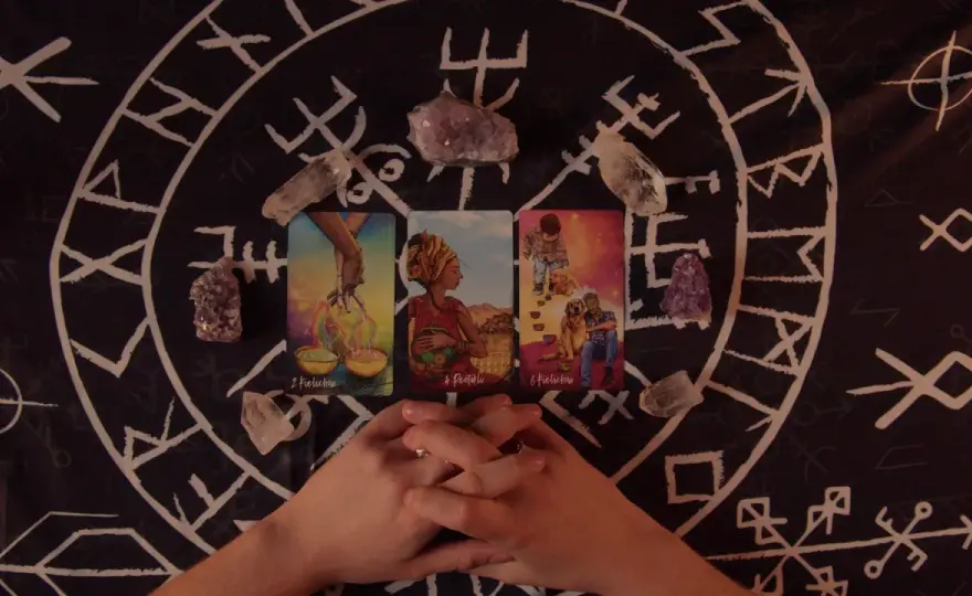 Miesięczny tarot dla Lwa - co przyniesie ten miesiąc?