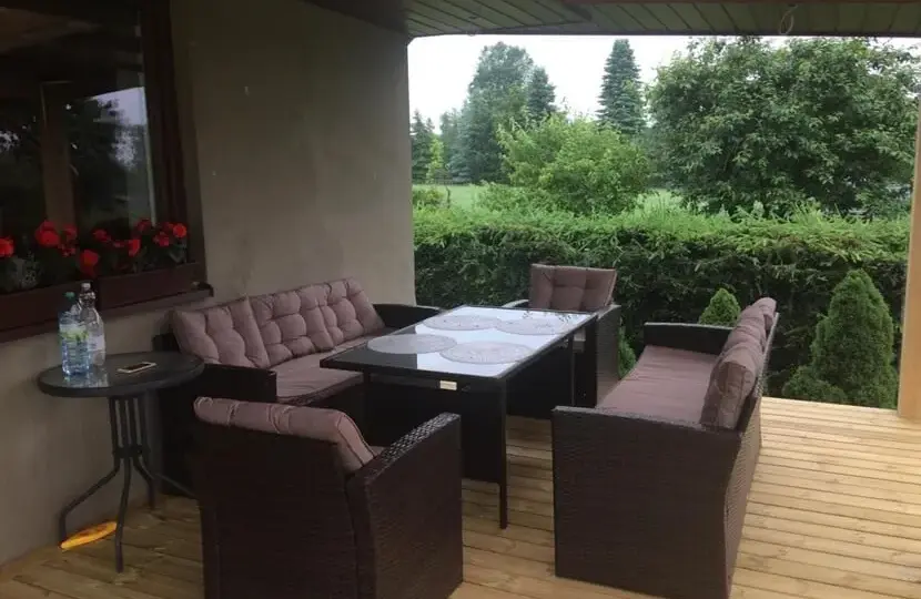 Alternatywy dla balustrad na taras – nowoczesne i praktyczne rozwiązania bez tradycyjnych barier