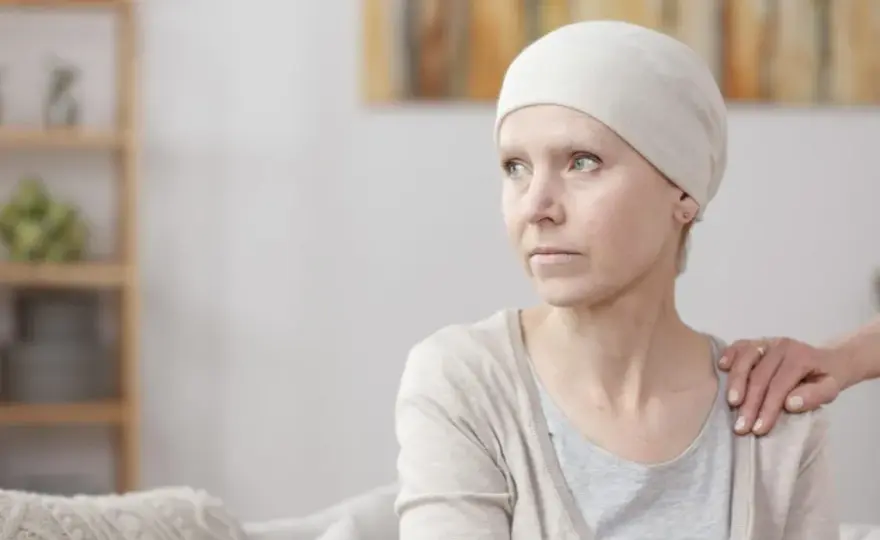 La verdad sobre la caída del pelo con quimio o radio y su impacto